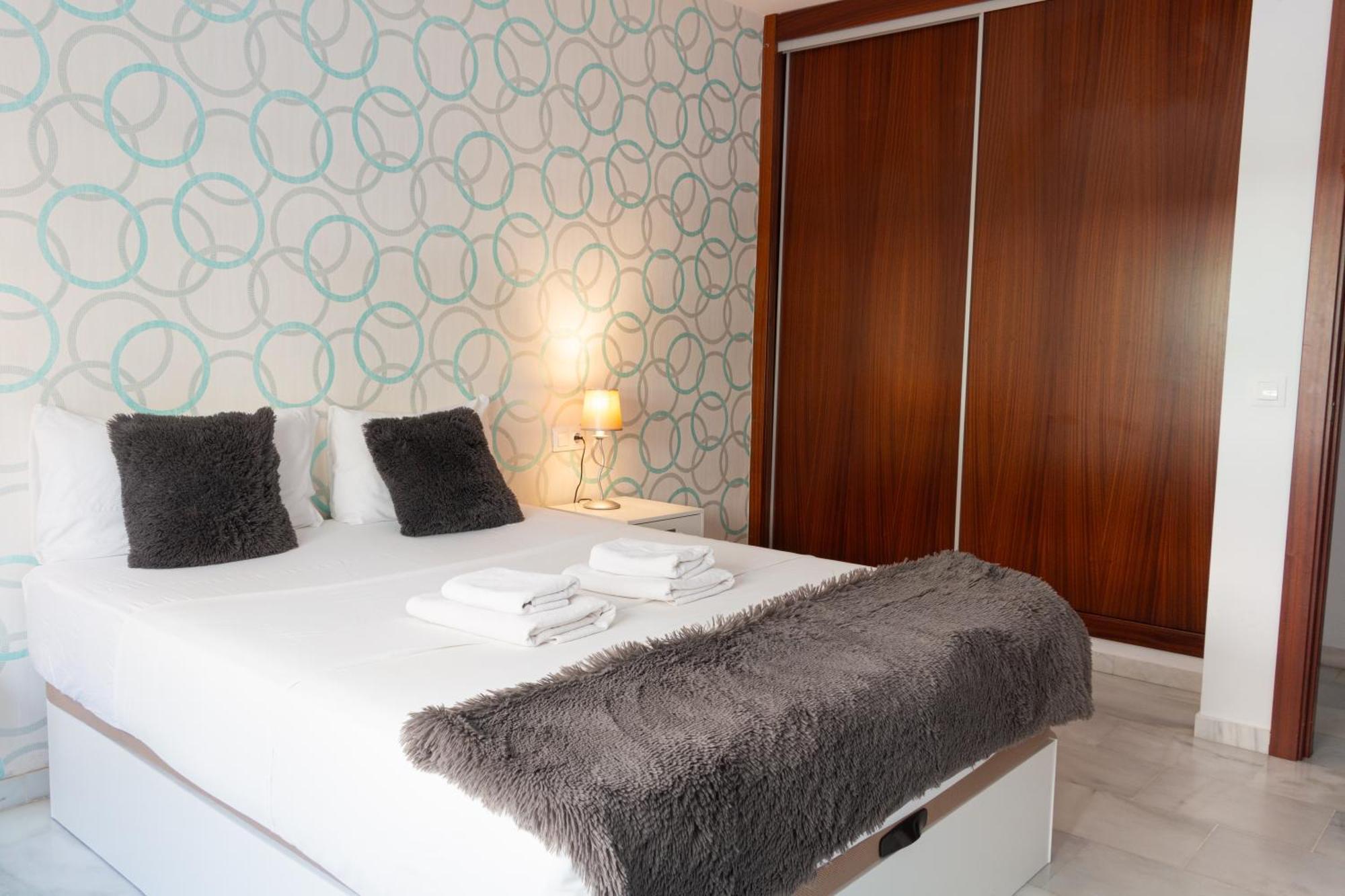 Stay U-Nique Apartments Salitre Málaga Extérieur photo